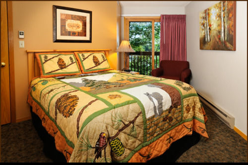 The Pointe Hotel And Suites Minocqua Exteriör bild