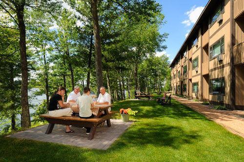 The Pointe Hotel And Suites Minocqua Exteriör bild